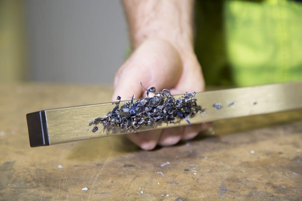 Worktop Magnetic Sweeper